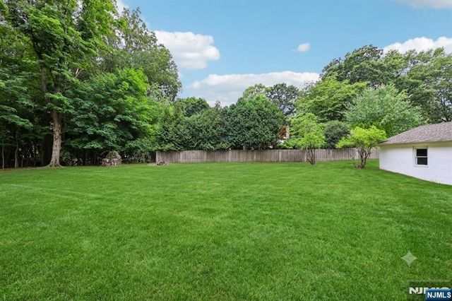 3 Madison Heights, Wyckoff, NJ 07481