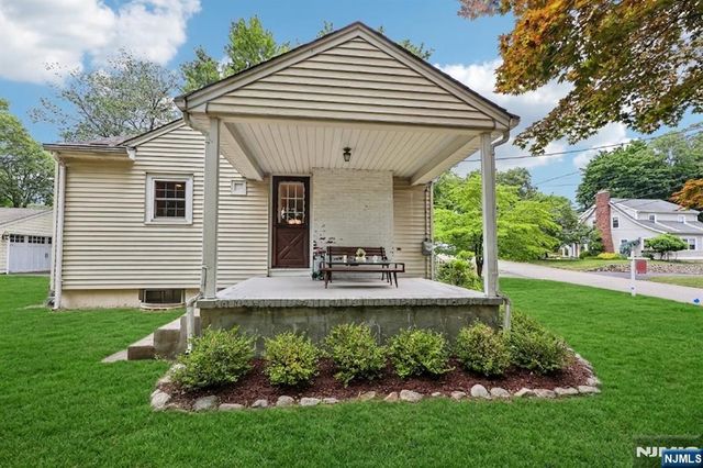 3 Madison Heights, Wyckoff, NJ 07481