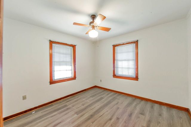 15 Tulip Dr, Gretna, LA 70053