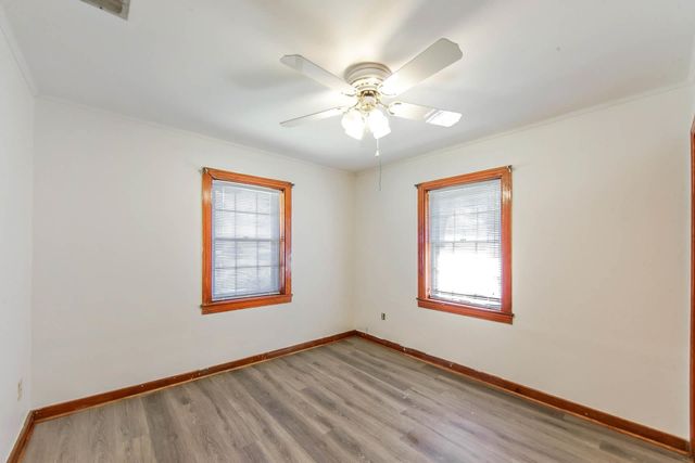 15 Tulip Dr, Gretna, LA 70053