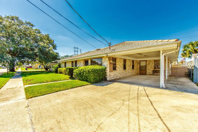 15 Tulip Dr, Gretna, LA 70053