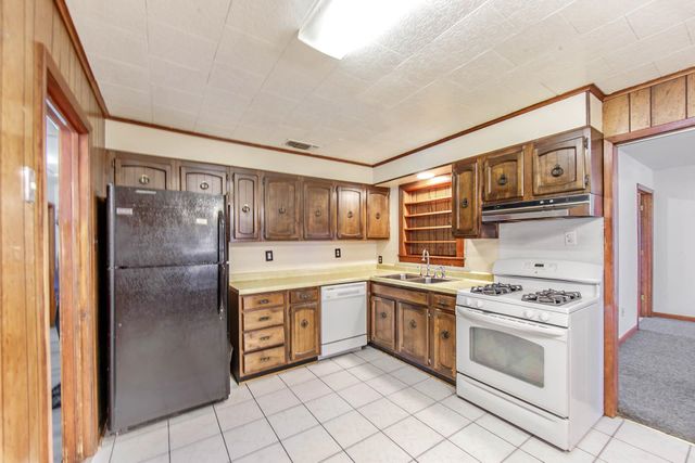 15 Tulip Dr, Gretna, LA 70053