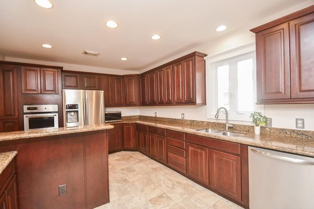 4625 Pineridge Street, Houston, TX 77009