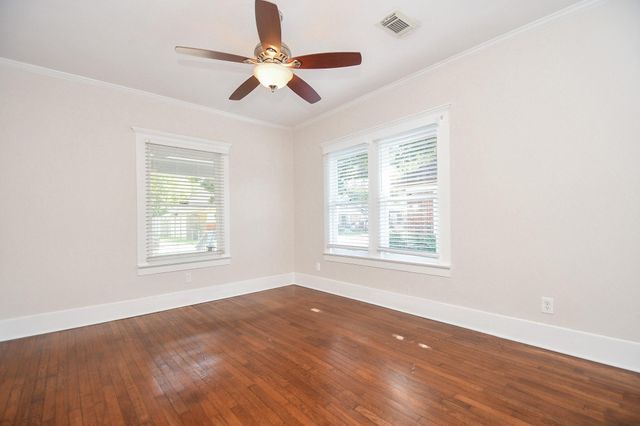 4625 Pineridge Street, Houston, TX 77009