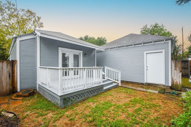 4625 Pineridge Street, Houston, TX 77009