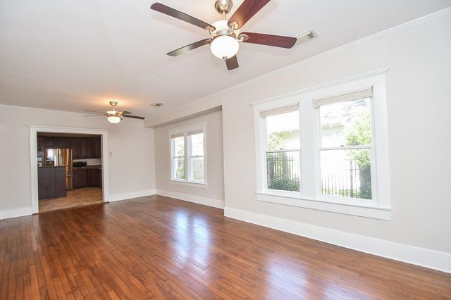 4625 Pineridge Street, Houston, TX 77009