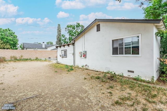 2400 Renegade Avenue, Bakersfield, CA 93306