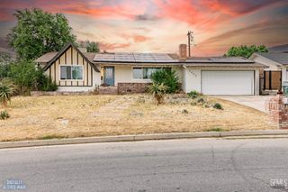 2400 Renegade Avenue, Bakersfield, CA 93306