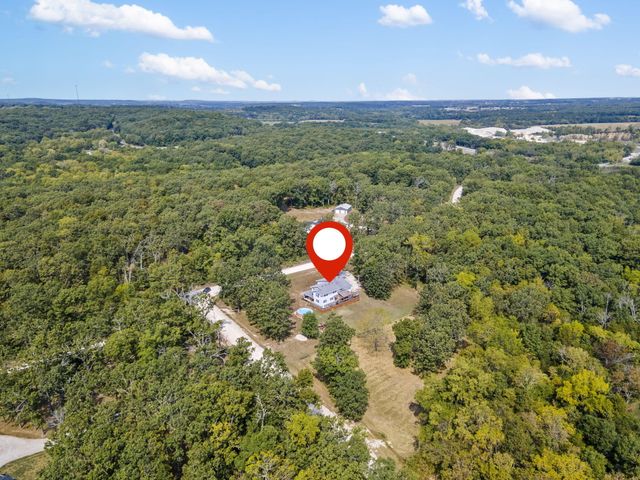 379 Lakewood Loop, Marshfield, MO 65706