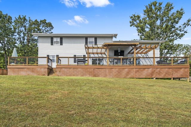 379 Lakewood Loop, Marshfield, MO 65706