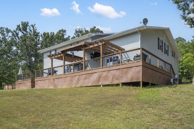 379 Lakewood Loop, Marshfield, MO 65706