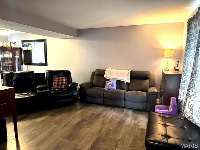 10 Eric Hill Drive, Warrenton, MO 63383