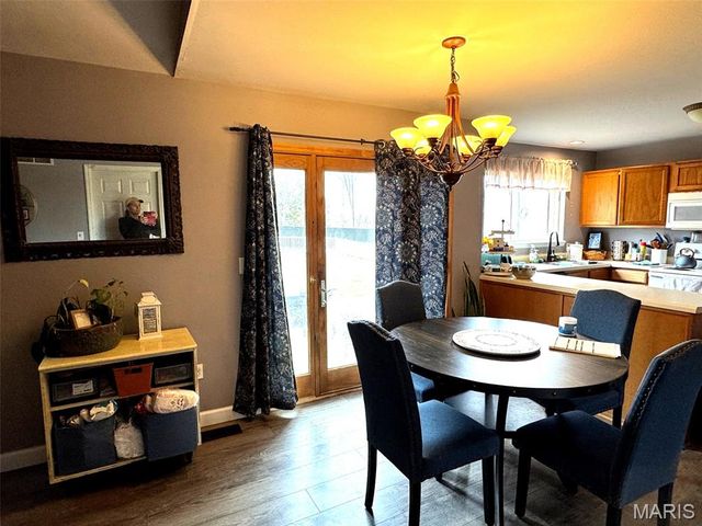 10 Eric Hill Drive, Warrenton, MO 63383