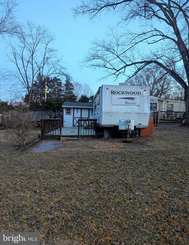 BLOCK 87 LOT 4 PIKERS PEAK DRIVE, Falling Waters, WV 25419