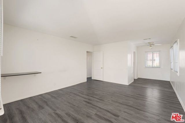 8610 S 6th Avenue, Inglewood, CA 90305