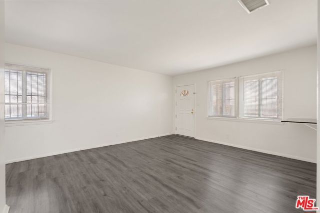 8610 S 6th Avenue, Inglewood, CA 90305