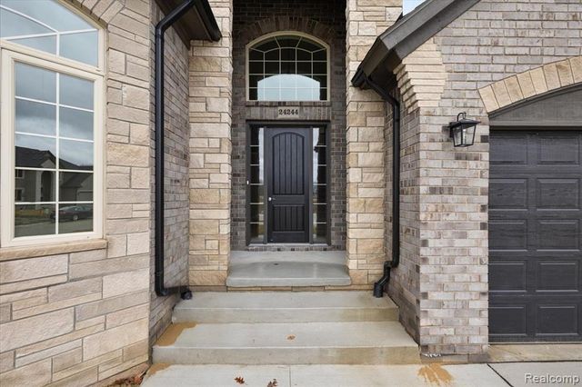 24244 Tullymore Drive, Macomb, MI 48042