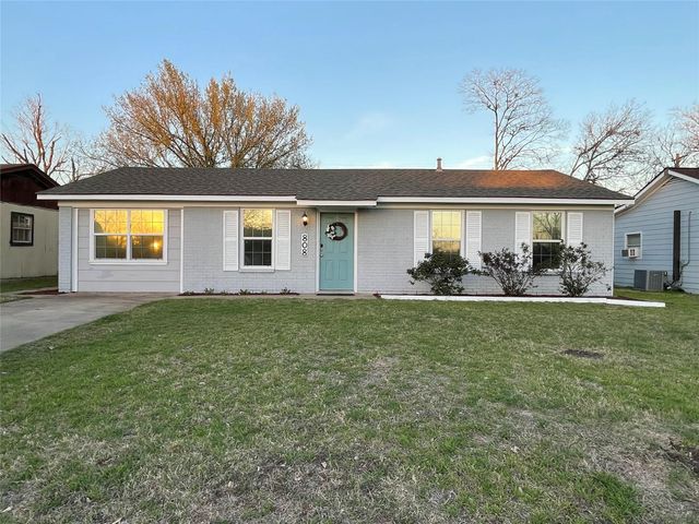 808 Dumas Drive, Bryan, TX 77803