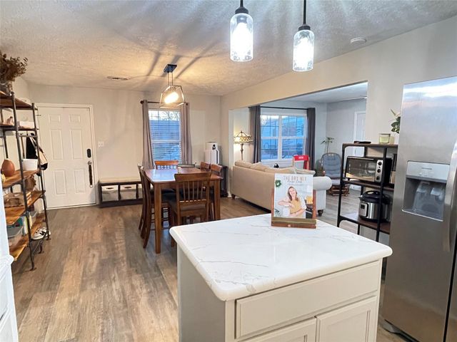 808 Dumas Drive, Bryan, TX 77803