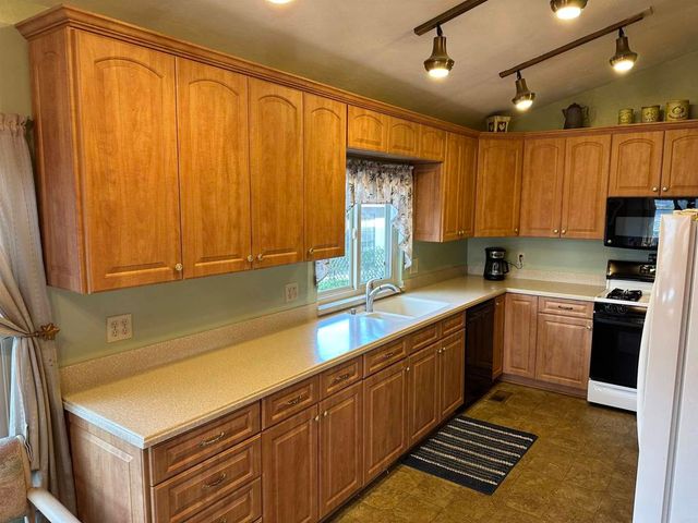 5252 Harvest Court, Oceanside, CA 92057