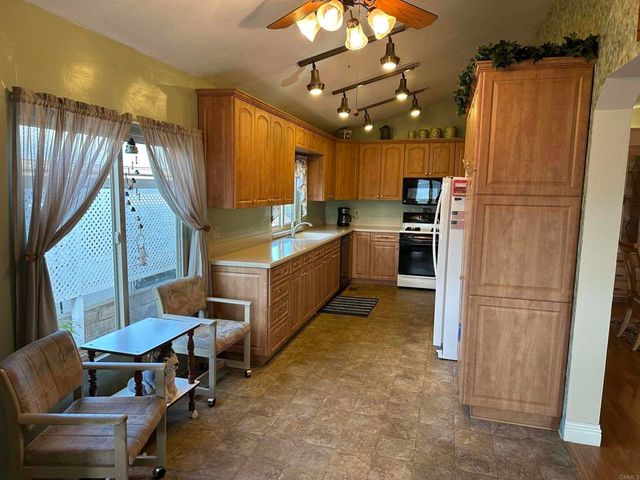 5252 Harvest Court, Oceanside, CA 92057