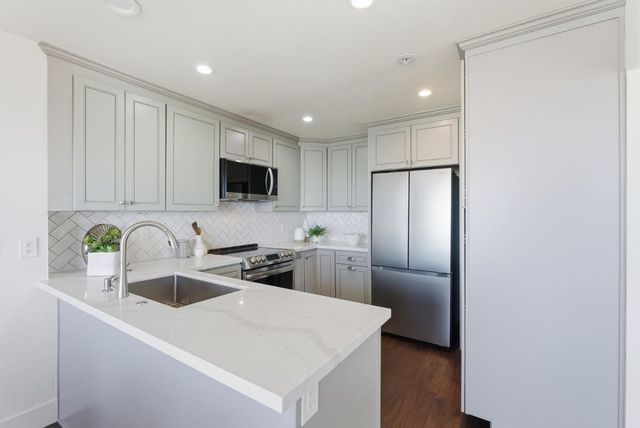 480 Pointe Pacific 1, Daly City, CA 94014