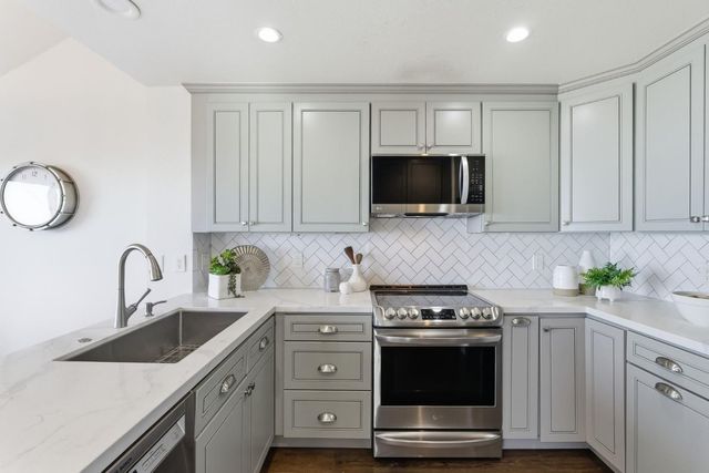 480 Pointe Pacific 1, Daly City, CA 94014