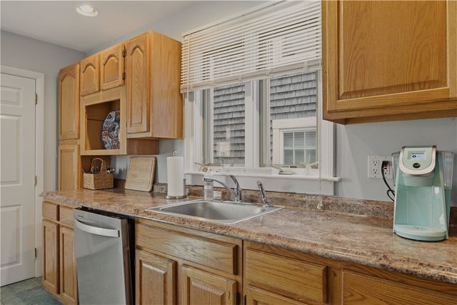 45 Holland Street, Newport, RI 02840