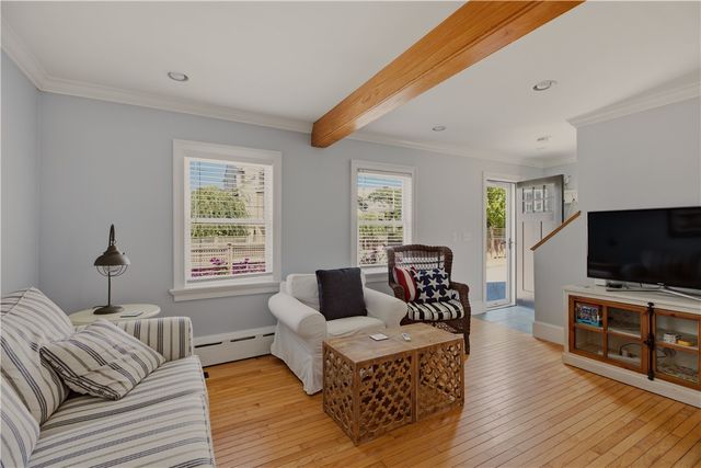 45 Holland Street, Newport, RI 02840