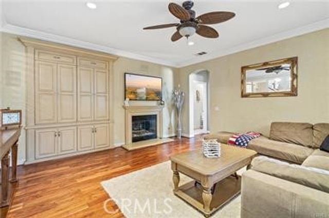46 Snowdrop Tree, Irvine, CA 92606