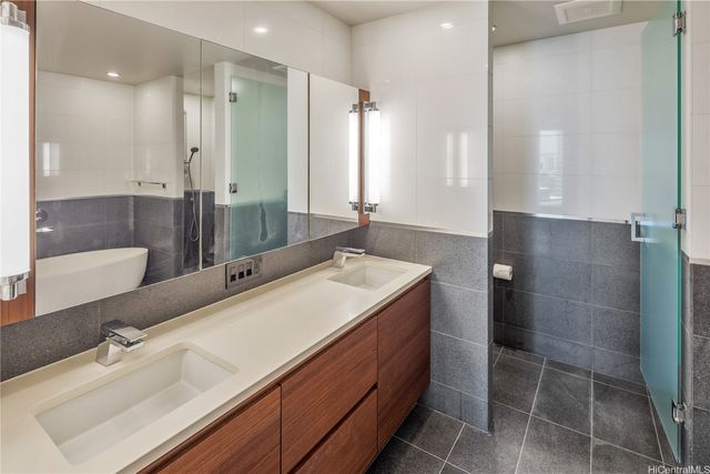 1108 Auahi Street 1202, Honolulu, HI 96814