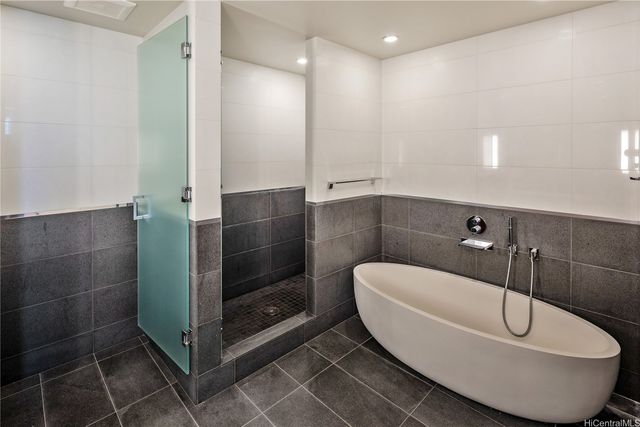1108 Auahi Street 1202, Honolulu, HI 96814