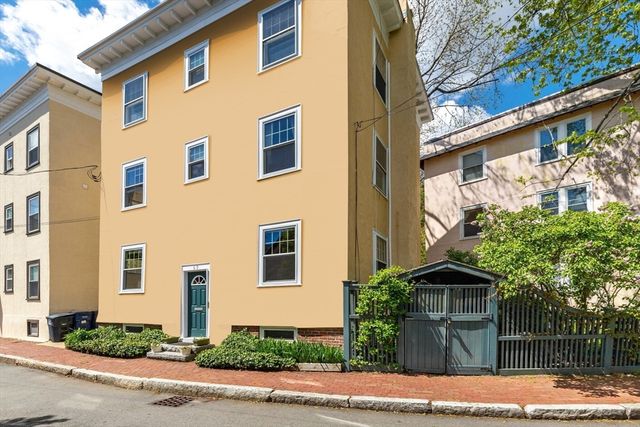 60 Crescent St. 2, Cambridge, MA 02138