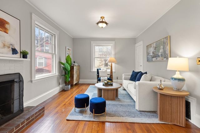 60 Crescent St. 2, Cambridge, MA 02138