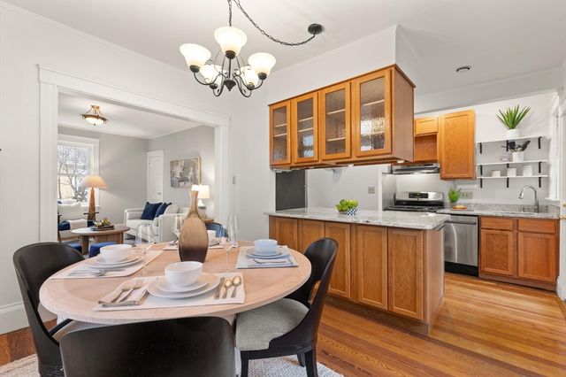 60 Crescent St. 2, Cambridge, MA 02138