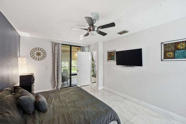 4623 Carambola Circle N, Coconut Creek, FL 33066
