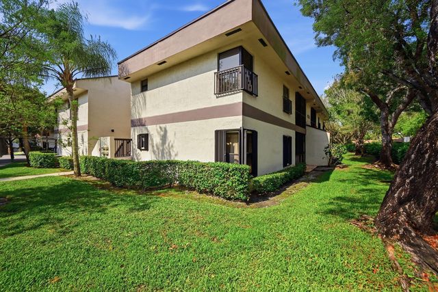 4623 Carambola Circle N, Coconut Creek, FL 33066