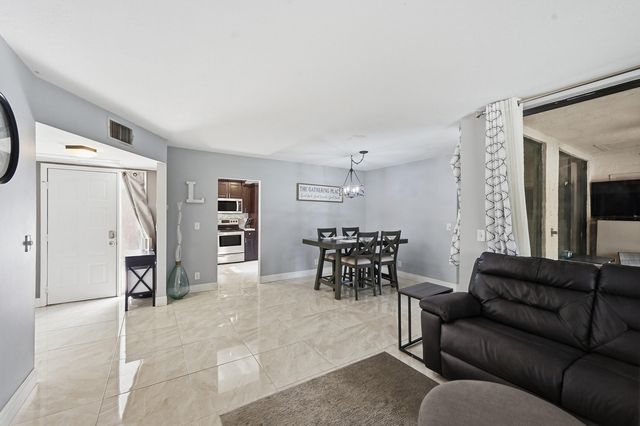 4623 Carambola Circle N, Coconut Creek, FL 33066
