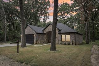 122 Quail Run Road, Trinidad, TX 75163