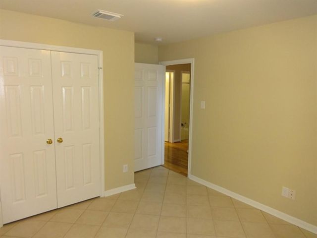 104 Laguna Pointe Drive, League City, TX 77573