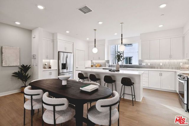 1692 Constellation Drive, Los Angeles, CA 90732