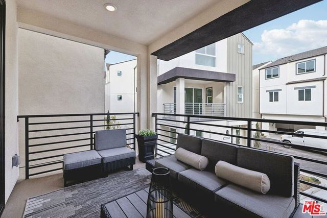 1692 Constellation Drive, Los Angeles, CA 90732