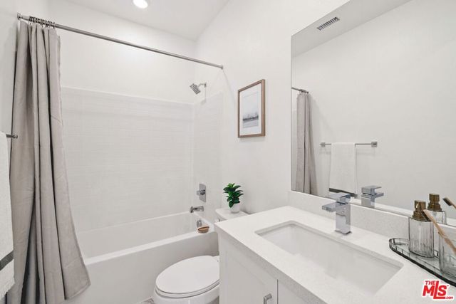 1692 Constellation Drive, Los Angeles, CA 90732