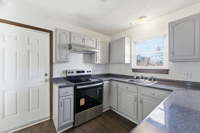 33 Guilford Street B, Hartford, CT 06120