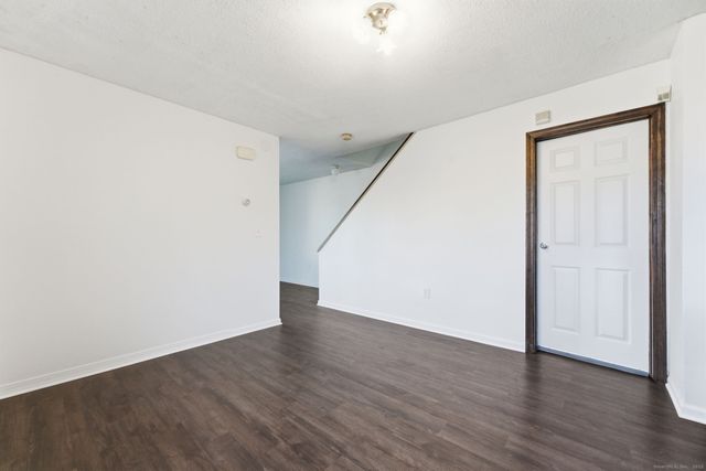 33 Guilford Street B, Hartford, CT 06120