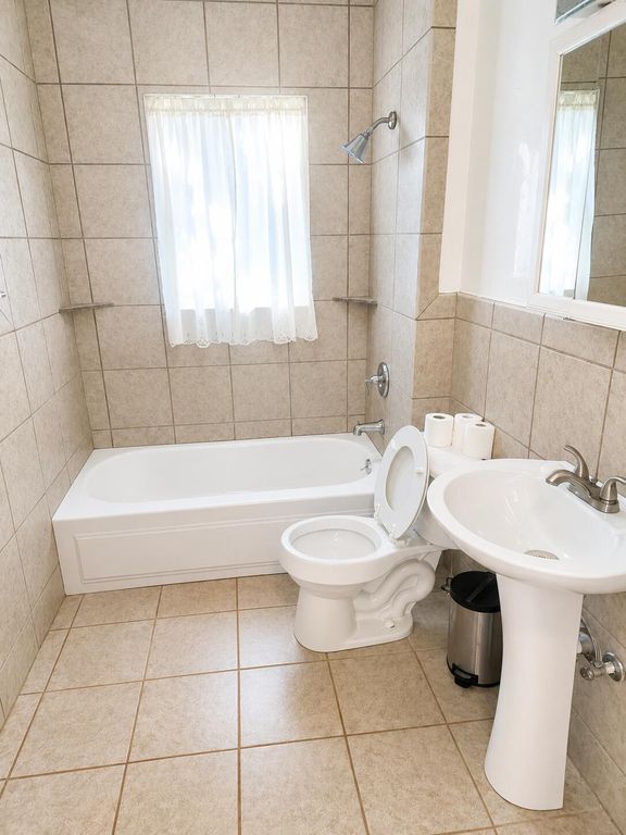 Image 11 of property listing at 1817 W Avenue J, San Angelo, TX 76901