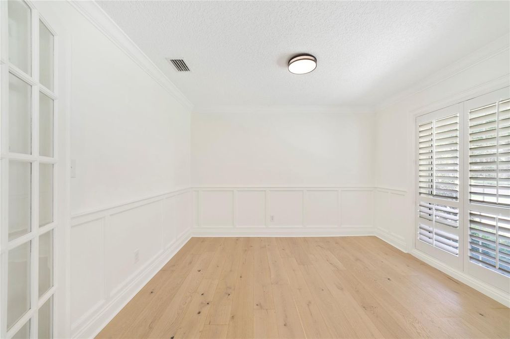 Image 16 of property listing at 1615 KING ARTHUR CIRCLE, Maitland, FL 32751