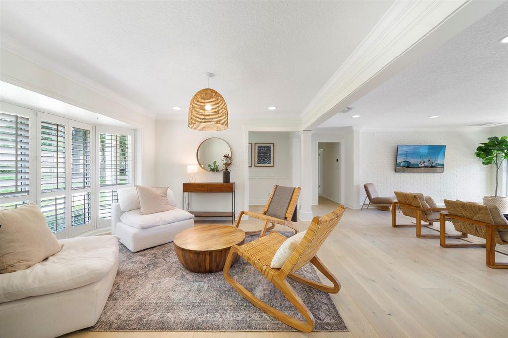 Image 10 of property listing at 1615 KING ARTHUR CIRCLE, Maitland, FL 32751