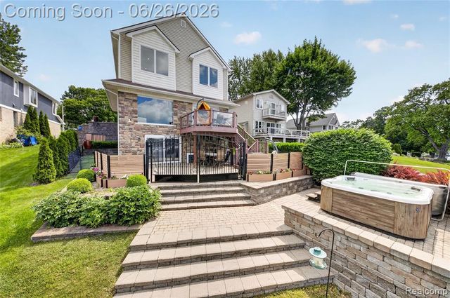 3160 Lexington Road, Waterford, MI 48328