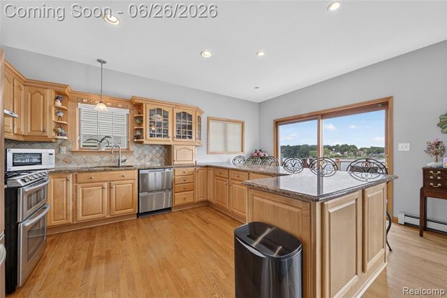 3160 Lexington Road, Waterford, MI 48328
